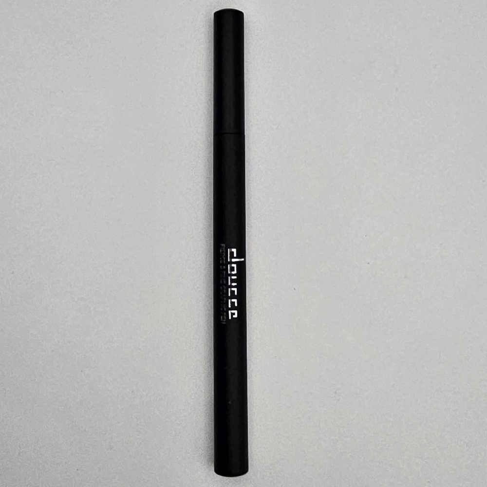 Doucce Fierce and Fine Graphic Pen – Fine Tip Liquid Eyeliner 1.1 ml New No Box